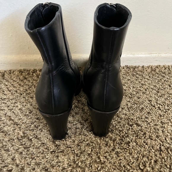 Acne Studios ‘Elise’ Ankle Boots - Picture 5 of 16